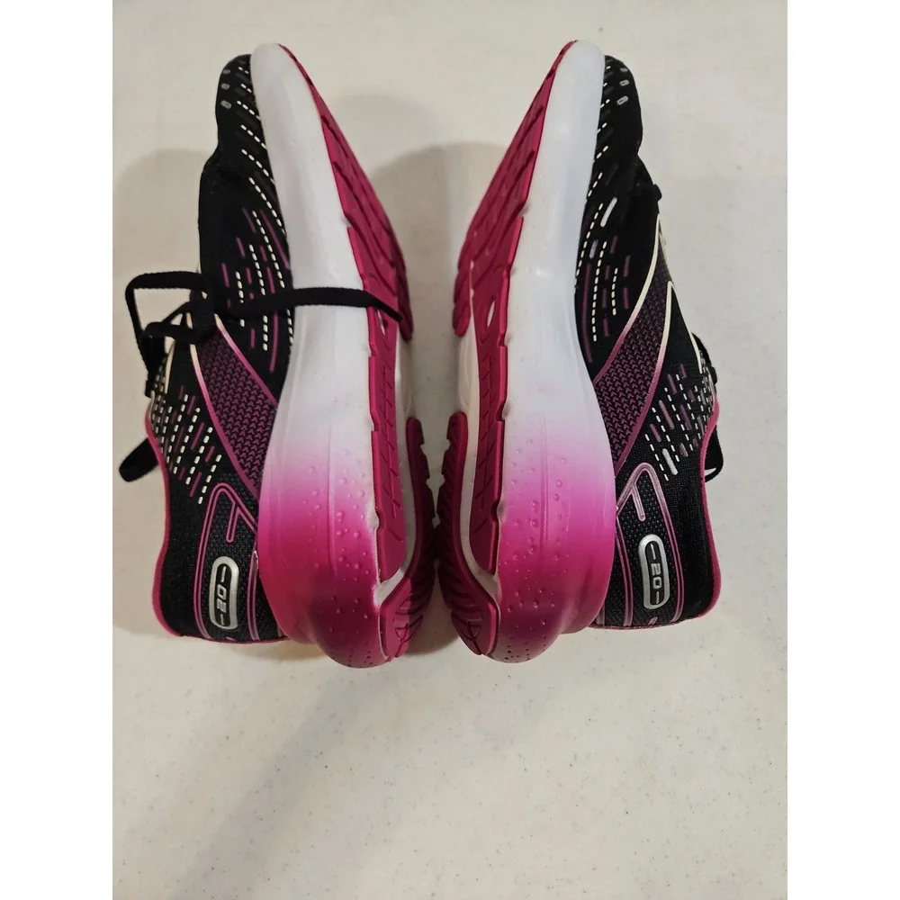 Brooks stylish footwear individuals